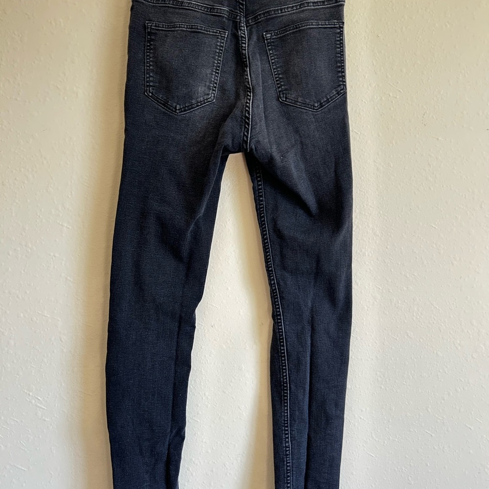 Divided Charcoal Ripped Skinny Jeans - Picture 3 of 3